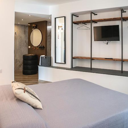 Vespa Apartments Moneglia Szoba fotó
