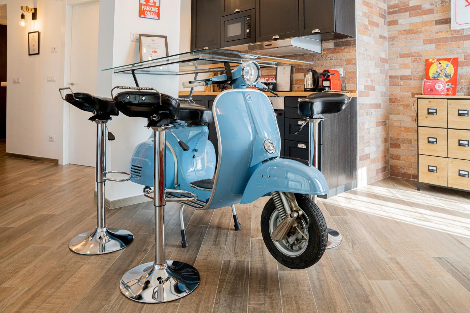 Vespa Apartments Moneglia Szoba fotó